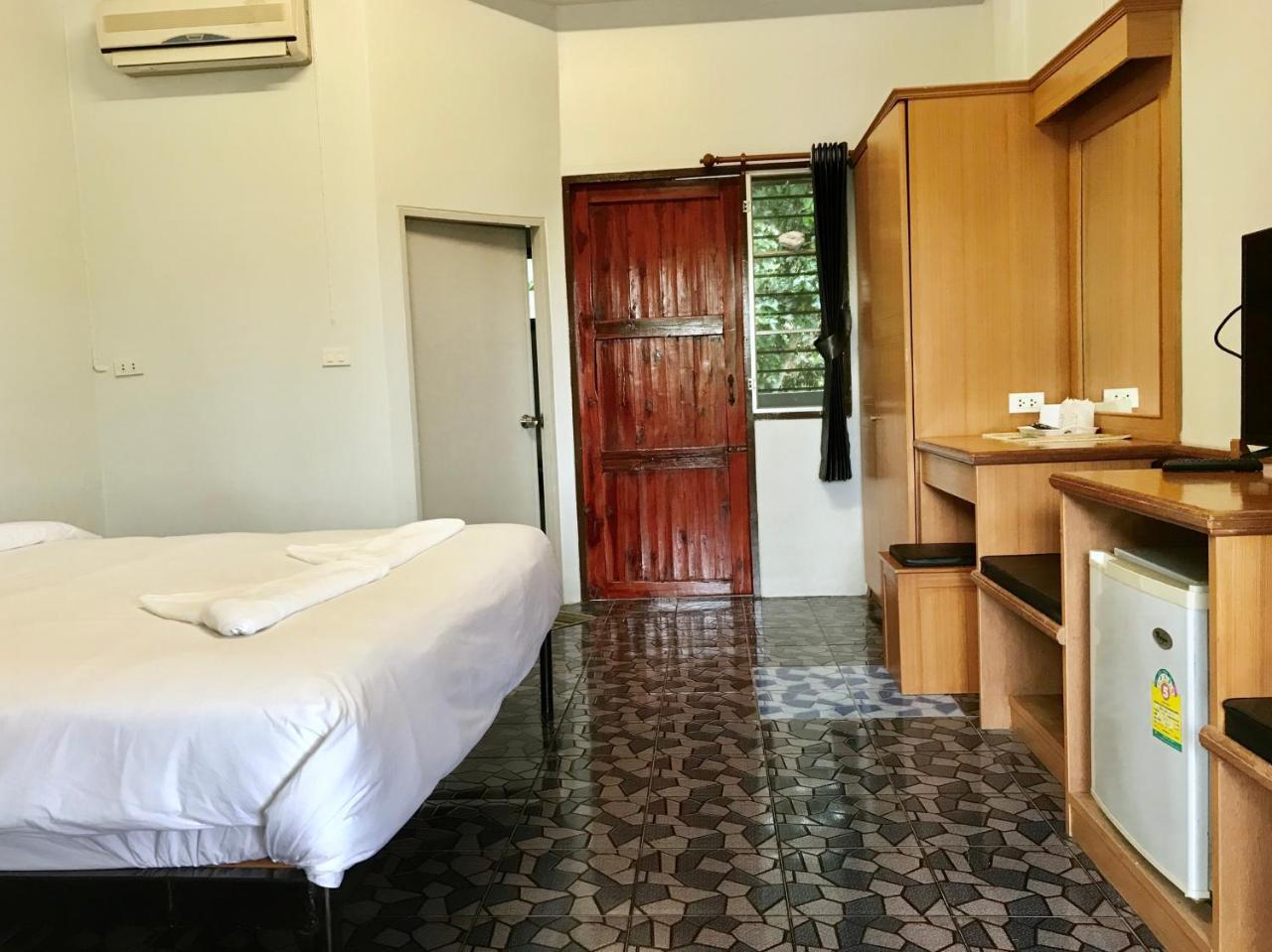 น่าน ม่วนใจ Nan Muanjai Hotel Pua Esterno foto